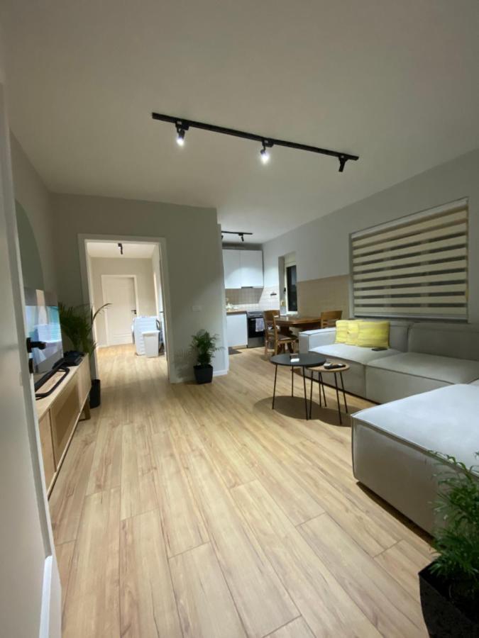 Lucas Downtown Apartment Tirana Exterior foto