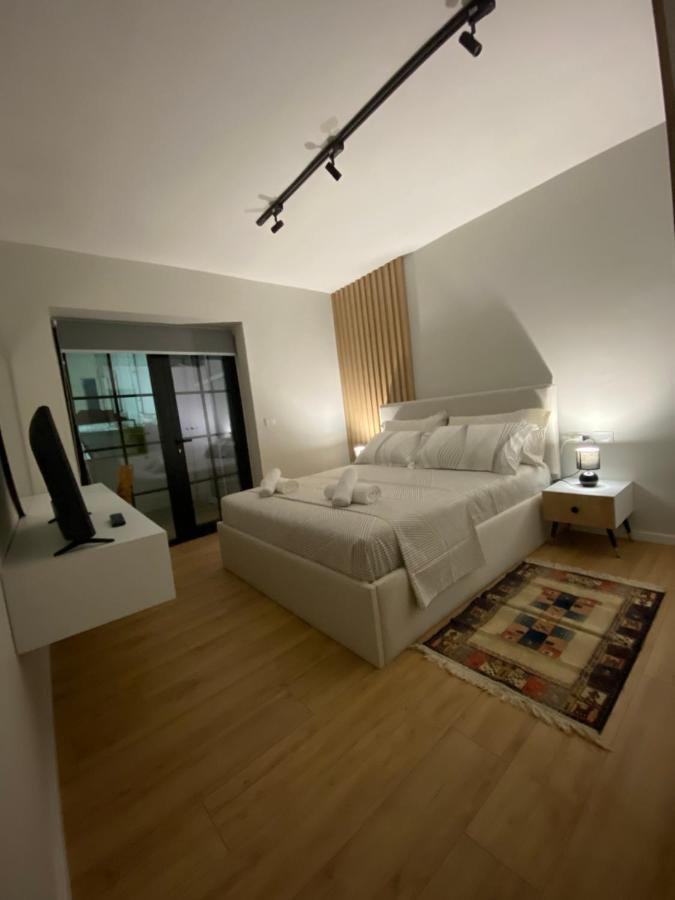 Lucas Downtown Apartment Tirana Exterior foto
