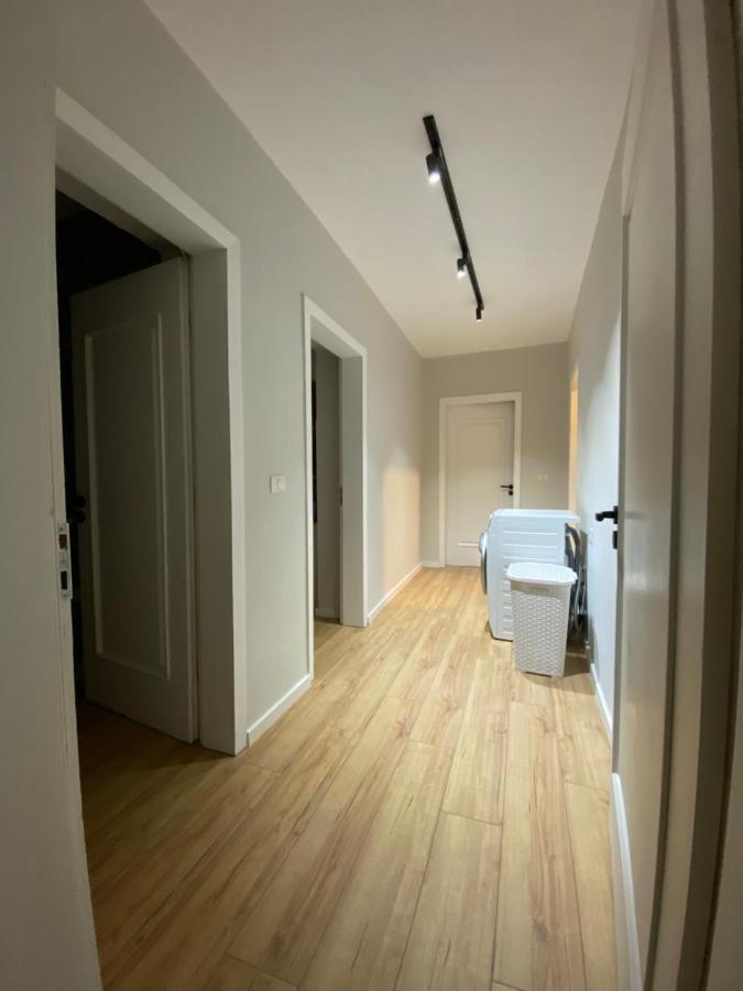 Lucas Downtown Apartment Tirana Exterior foto