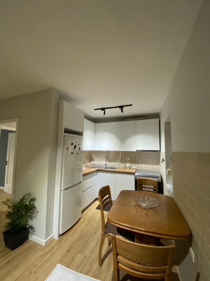 Lucas Downtown Apartment Tirana Exterior foto