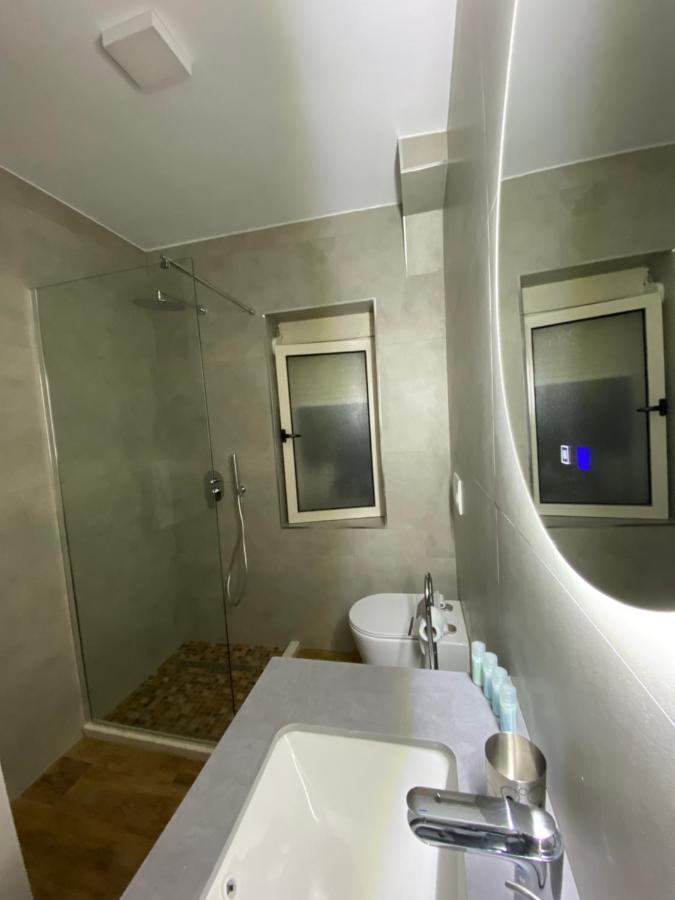 Lucas Downtown Apartment Tirana Exterior foto